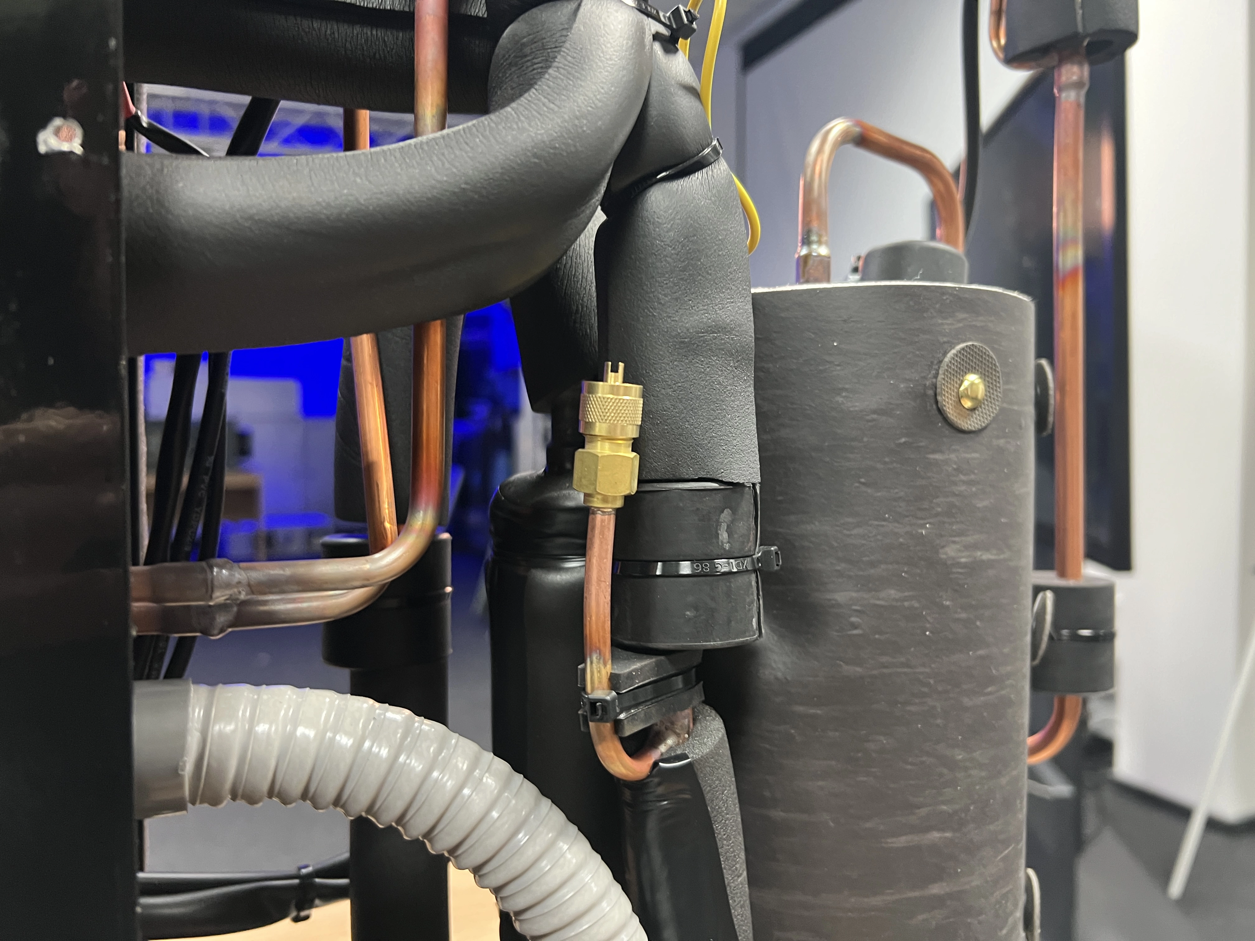 Kan&aacute;lov&yacute; vysou&scaron;eč pro baz&eacute;ny plynul&eacute; ř&iacute;zen&iacute; Mycond MSHAC