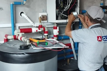 Samostatně stojící dům s tepelnými čerpadly Mycond Split řady BeeHeat