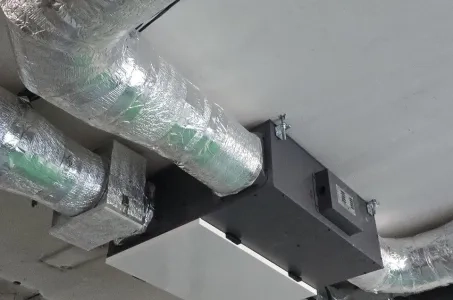 Výrobní hala s rekuperačními ventilačními jednotkami Mycond MVC700-A